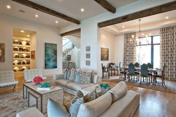 Wunderbare Kombination von Graublau und Beige Interior wohnzimmer couch