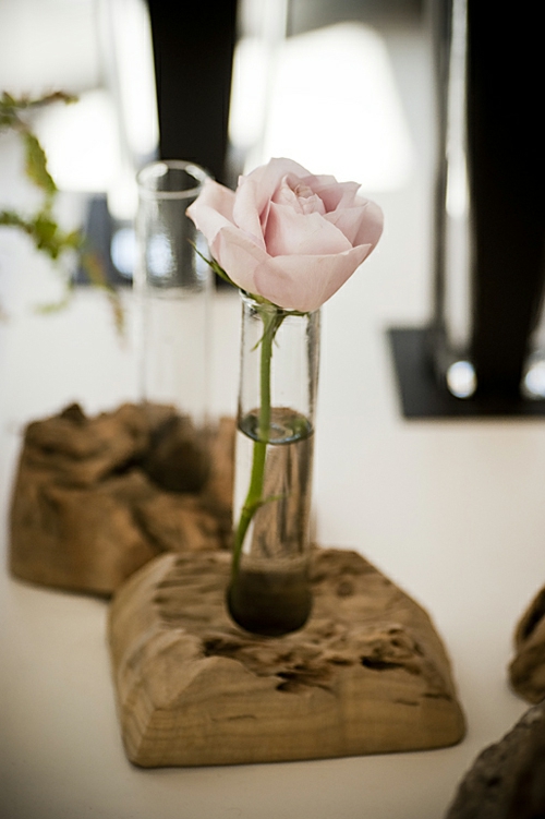 kreative ideen zum selbermachen baumstumpf vase rose halter