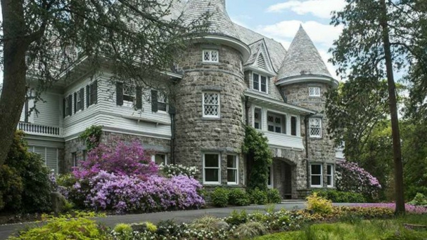 teuerste Haus in Amerika exterior lila