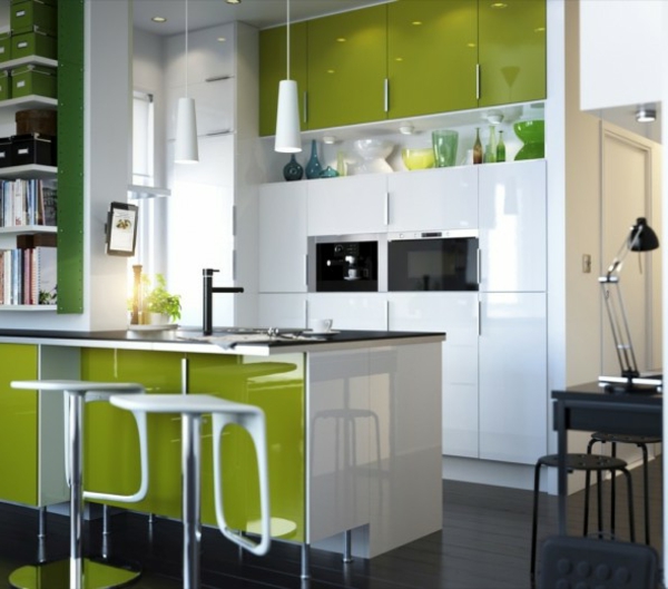grüne Küche tropischem Stil leuchter kücheninsel