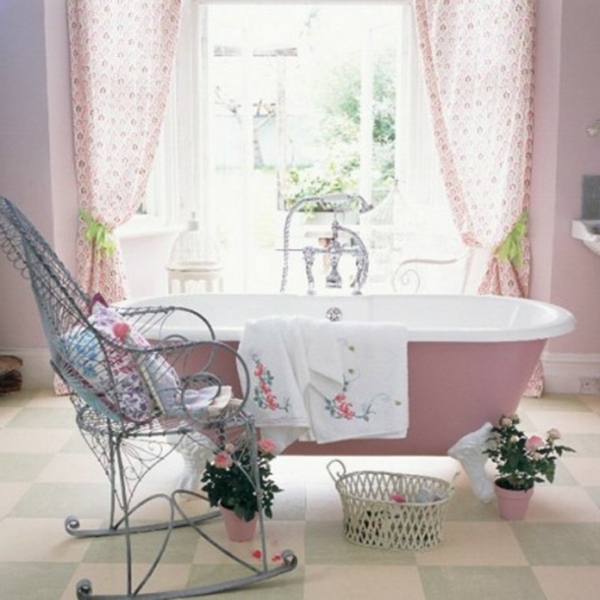 lila badezimmer wanne rosa stuhl