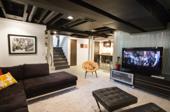 raumgestaltung mit farben schwarze decke bad wohnbereich sofa