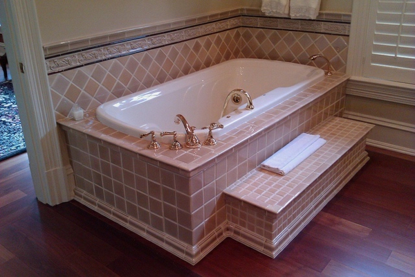 die badewanne fliesengestaltung badezimmer design