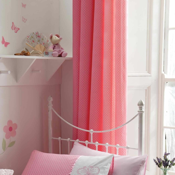 passende gardinen in rosa kinderzimmer gestaltung