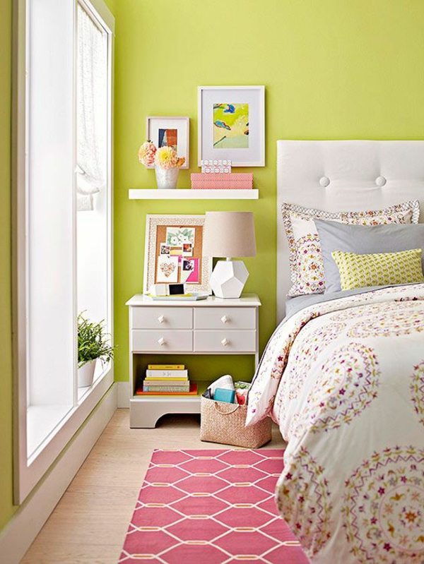zimmerfarben schlafzimmer farbideen grüne wände rosafarbiger teppich