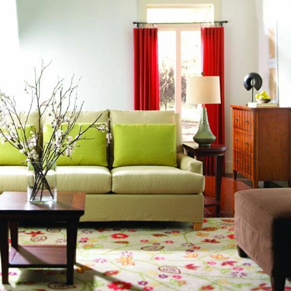 tolle schlichte einrichtungsideen fürs wohnzimmer farbiger teppich