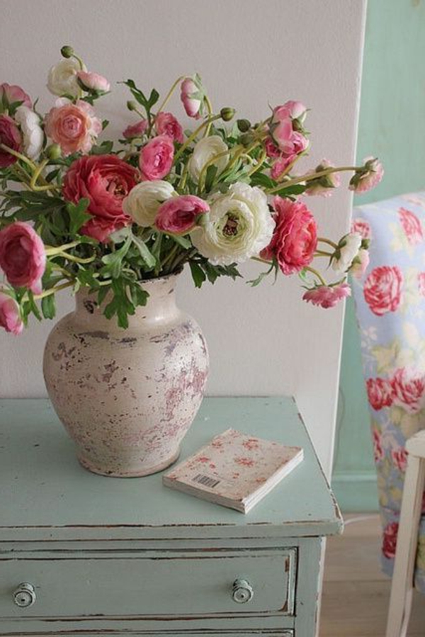 zimmerblumen in vase inspirierende dekoration
