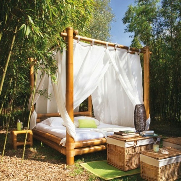 bambusbett und accessoires für den garten