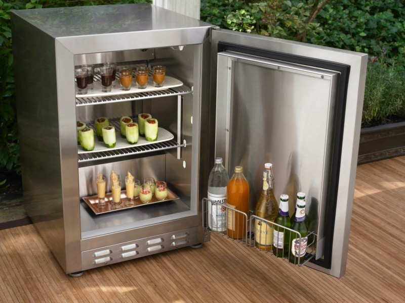 Mini Kühlschrank im Garten praktisch
