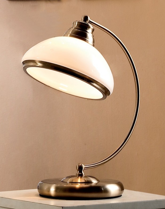 tischlampe-modell-schreibtischleuchte-moderne-lampen