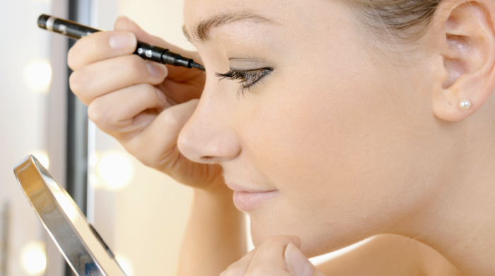 eyeliner richtig auftragen richtig schminken