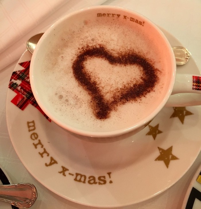 kaffeegetraenke weihnachtsfest kaffee trinken