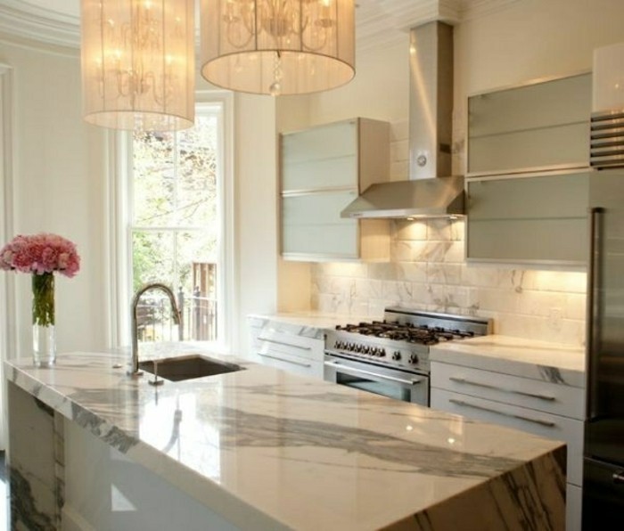 hochwertige inneneinrichtung küche aus marmorstein