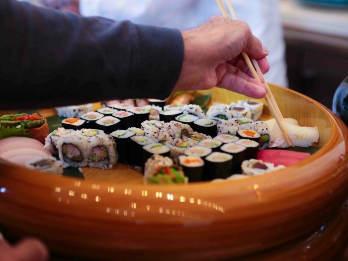 sushi richtig essen und die reihenfolge