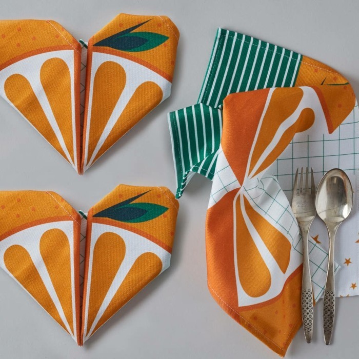 elegante servietten und formen in orange