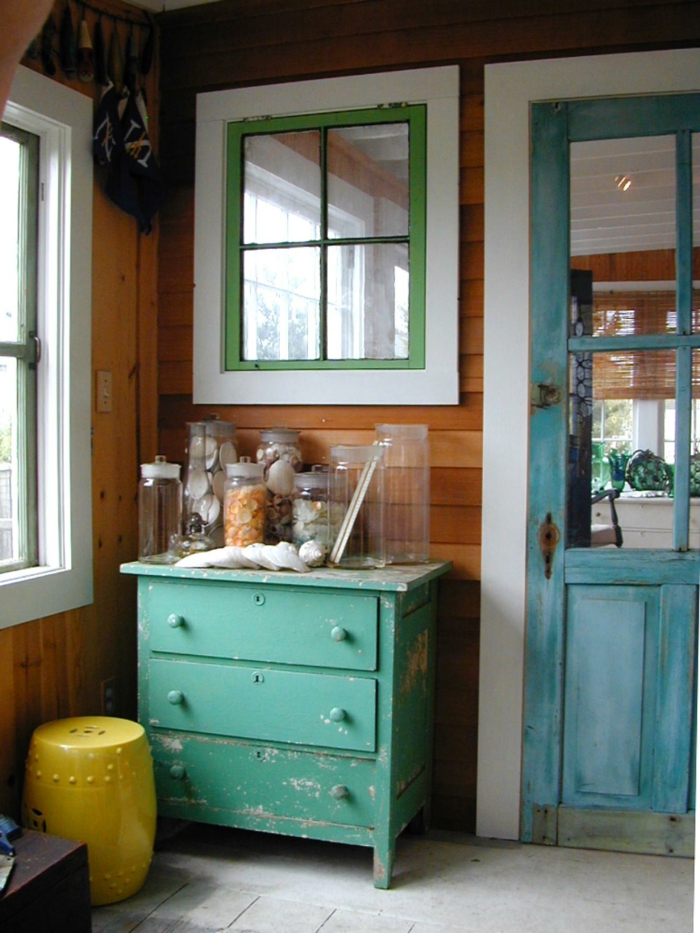 hellgrüne vintage möbel