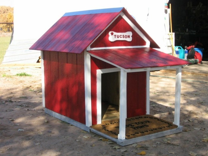 hundehütte in rot streichen