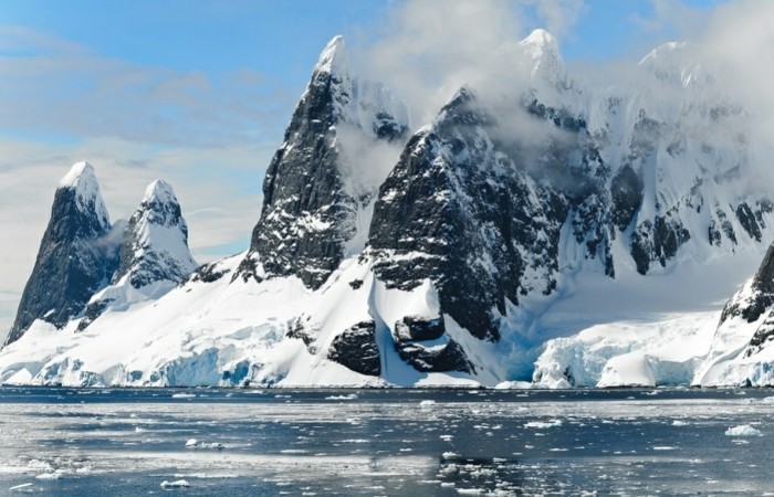 die vereiste berge der antarktis erleben