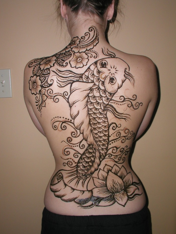 henna tattoo am ganzen rücken