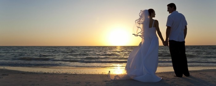 Auf dem Strand sich heiraten