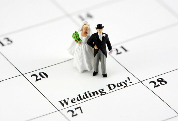 Den Tag für Hochzeit bestimmen