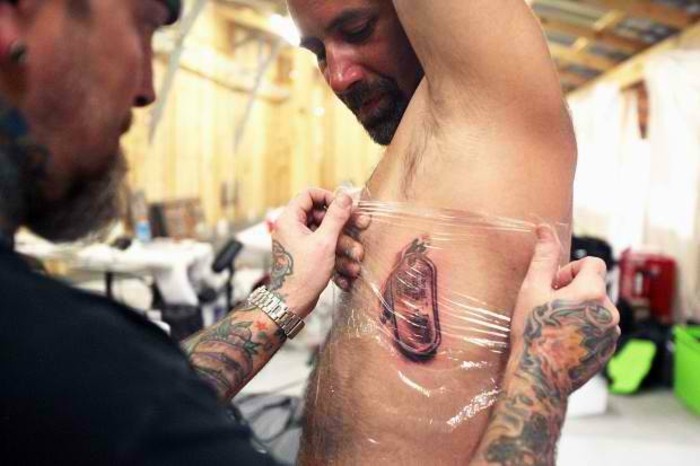 folie draufkleben tattoo pflege