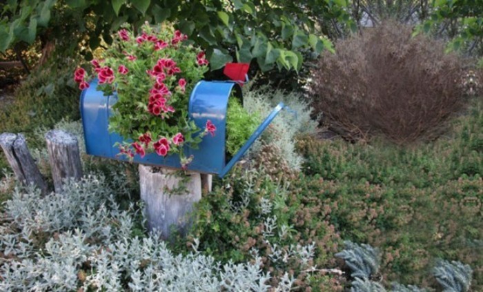 Briefkasten als Blumenbehälter