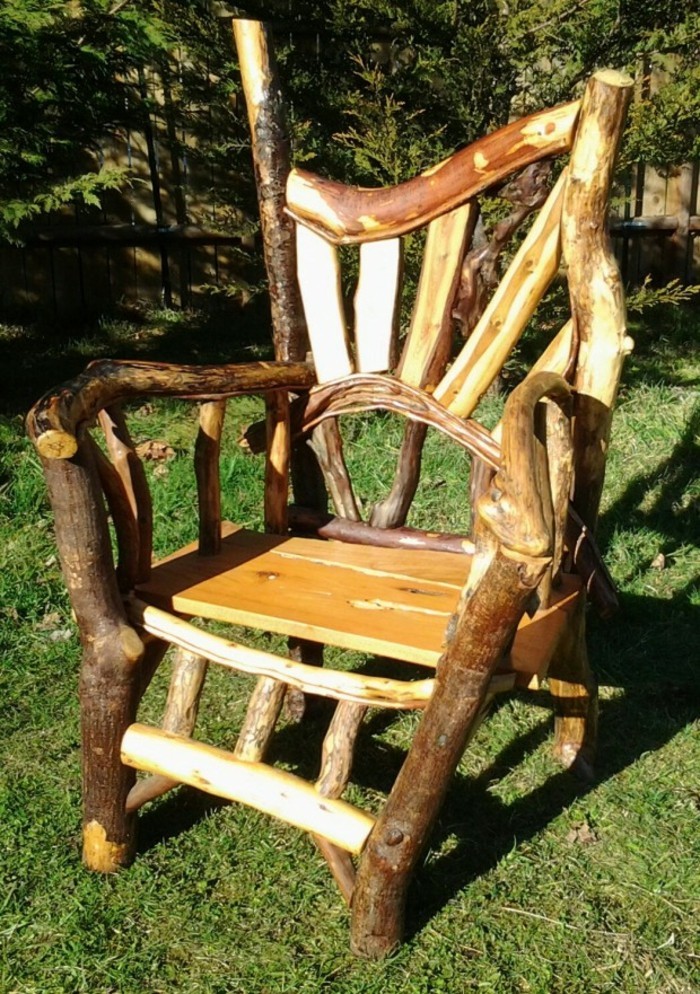 Sessel aus Holz