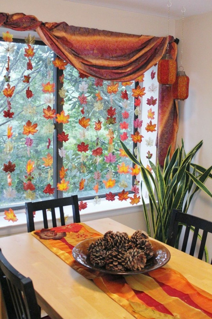 Vorhang aus Herbstblättern