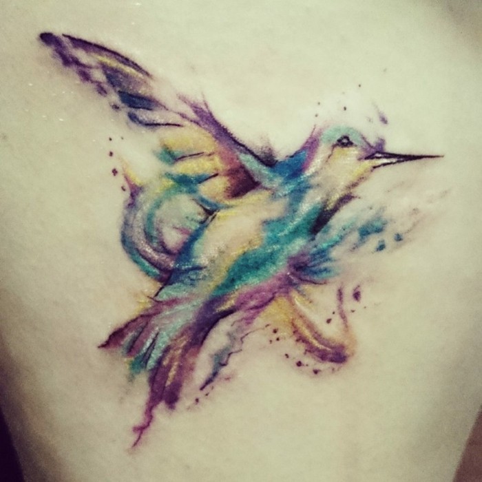 farbige vogel tattoos als ideen