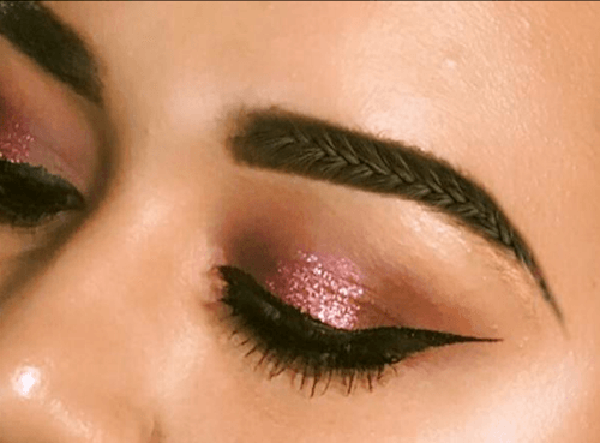 schmink und schönheitstipps für Braided Eyebrows 