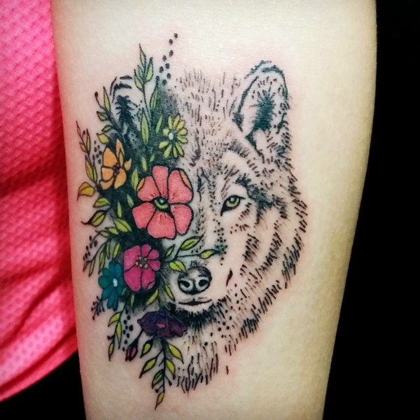 blumen tattoo wolf tattoo bedeutung