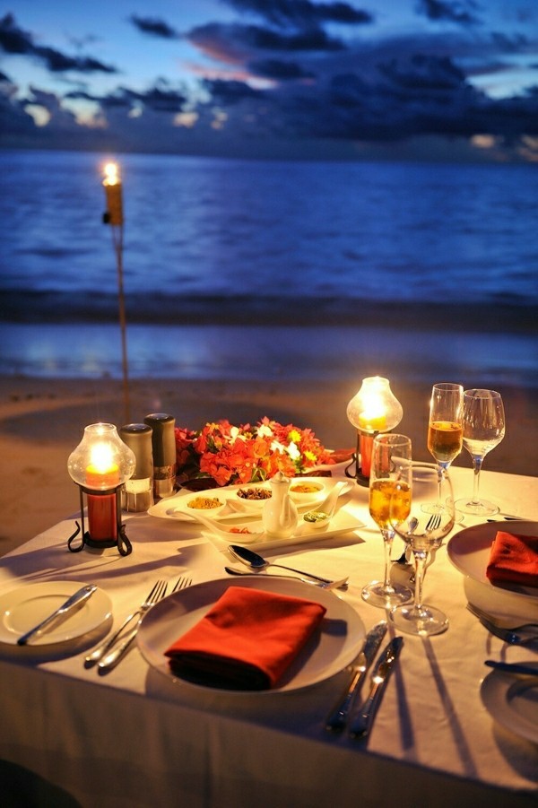 romantisches abendessen valentinstagsideen candle light dinner ideen