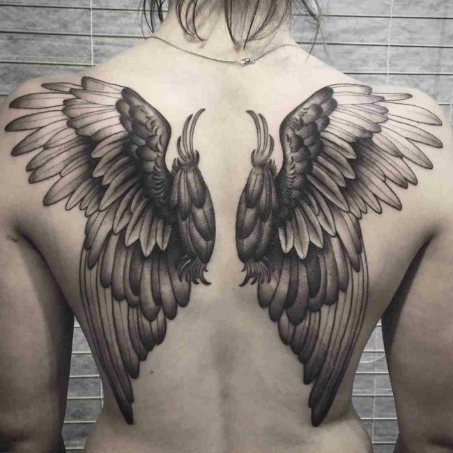 Flügel tattoo rücken Flügel tattoo