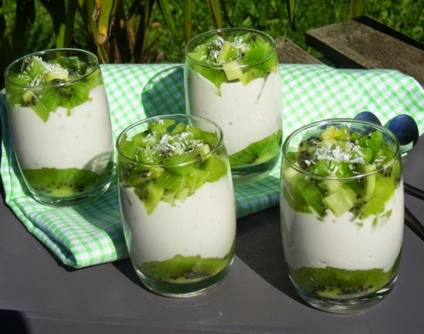 nachtisch ideen paelo kiwi kokosnuss glas dessert
