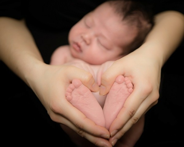 babyfotos selber machen baby fotoshooting neugeborenen ideen