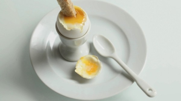 gekochte eier eigelb eiweiß gesunde ernährung