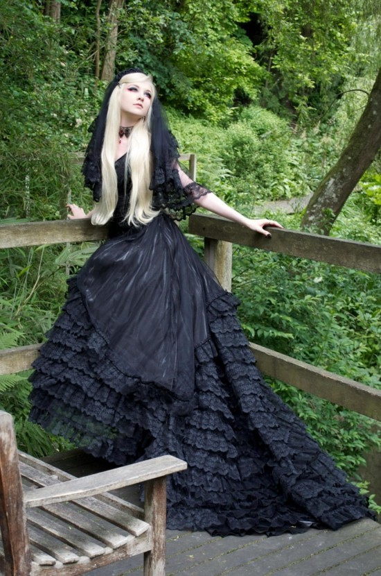 hochzeitskleider ideen gothik brautkleid schwarzes brautkleid