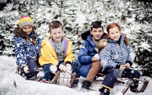 Skandinavische Kindermode schnee