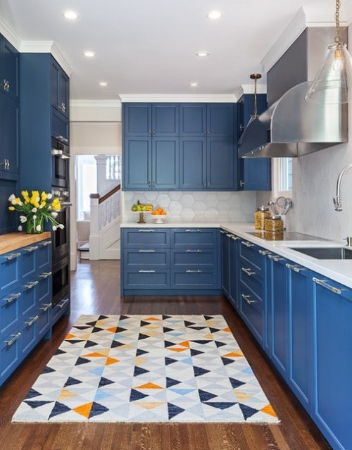 kücheneinrichtung blaue möbel