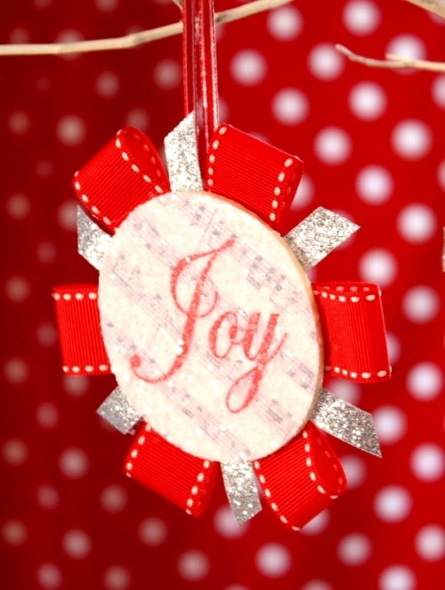 Basteln mit Holzscheiben ornament glück joy