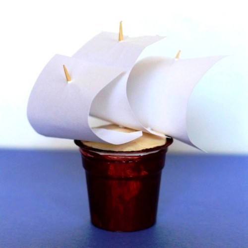 Basteln mit Kaffeekapseln kleiner schiff