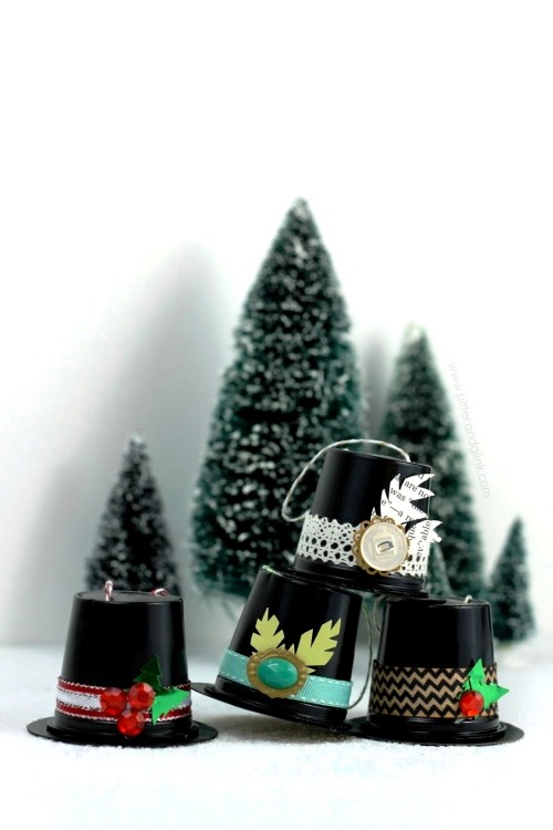 Basteln mit Kaffeekapseln weihnachtsmützen