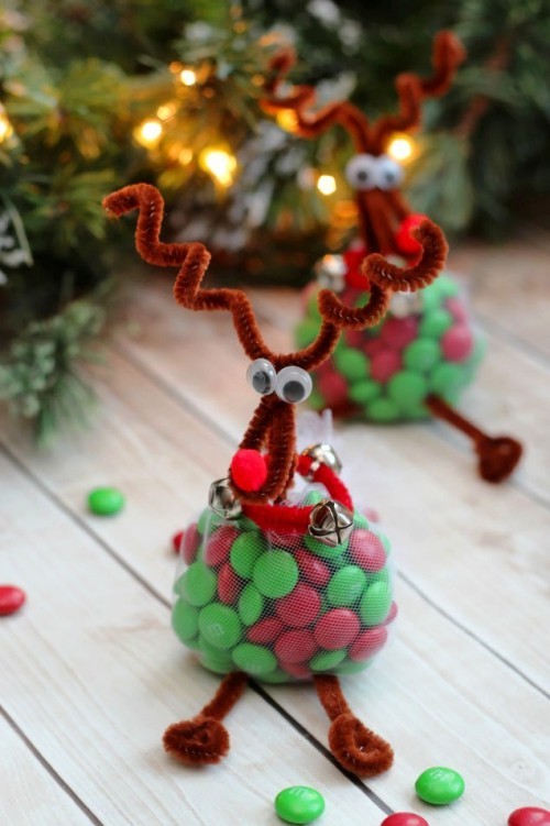 Kreative Weihnachtsgeschenke selber machen rentiere mit süßigkeiten