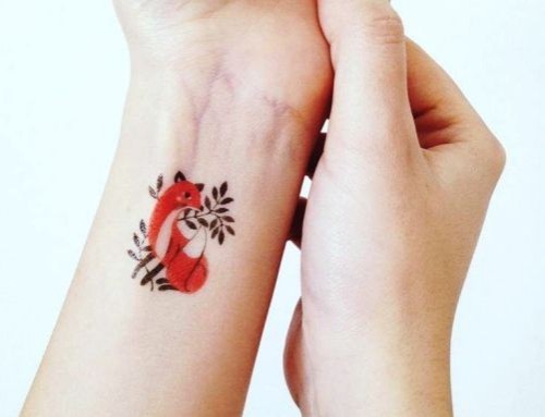 Handgelenk Tattoo Ideen kleiner roter fuchs