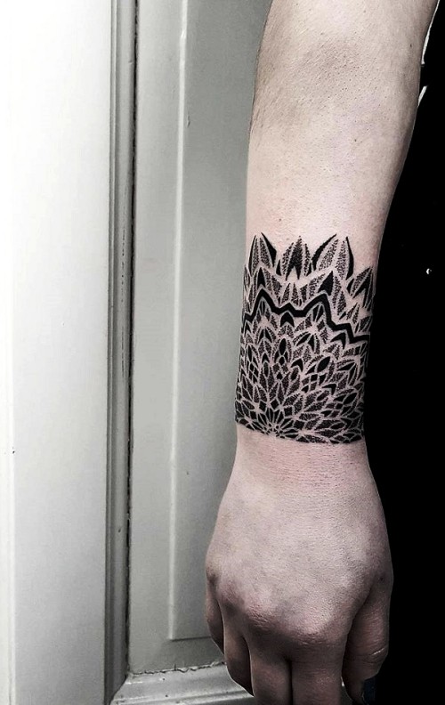 Handgelenk Tattoo Ideen mandala für männer