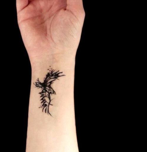 Handgelenk Tattoo Ideen schwarzer adler
