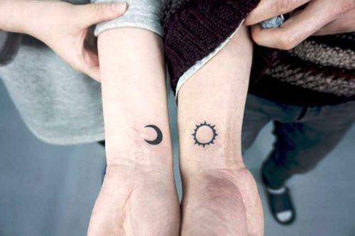 Handgelenk Tattoo Ideen sonne und mond für paare