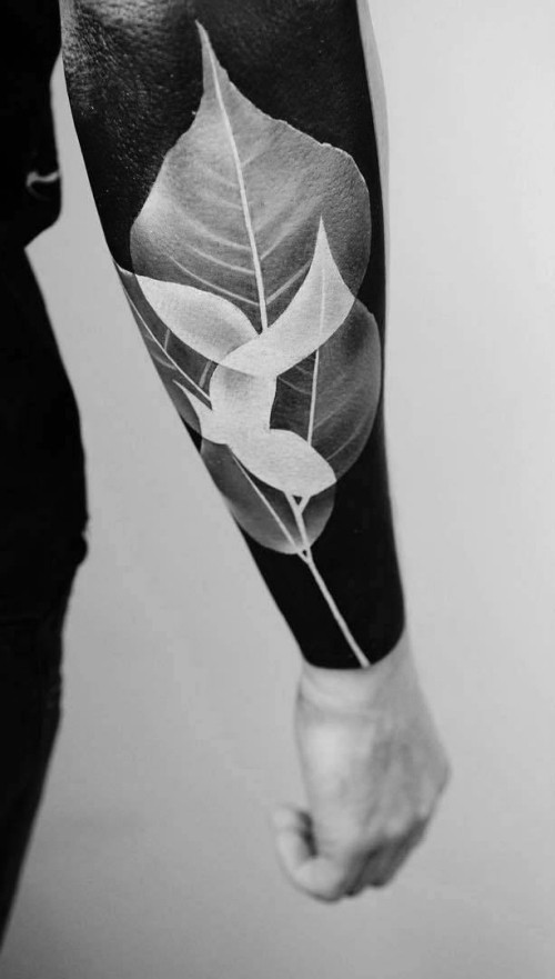 Negative space Tattoo Motive durchsichtige blätter röntgenbild