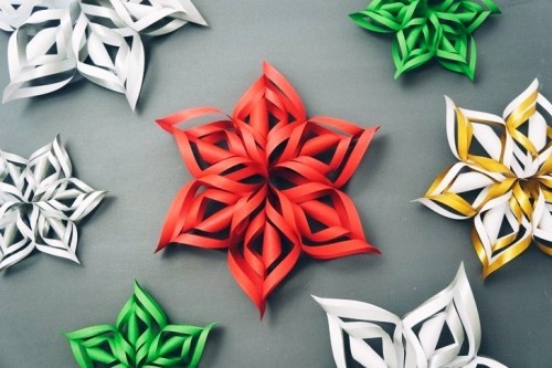 Weihnachtssterne falten bunte papiersterne